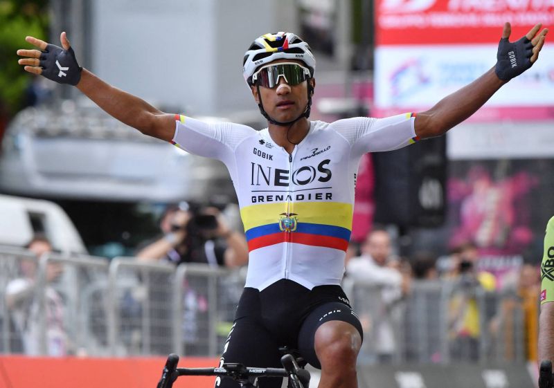 Tour d'Italie: Narváez remporte la 1re étape, Pogacar déjà placé