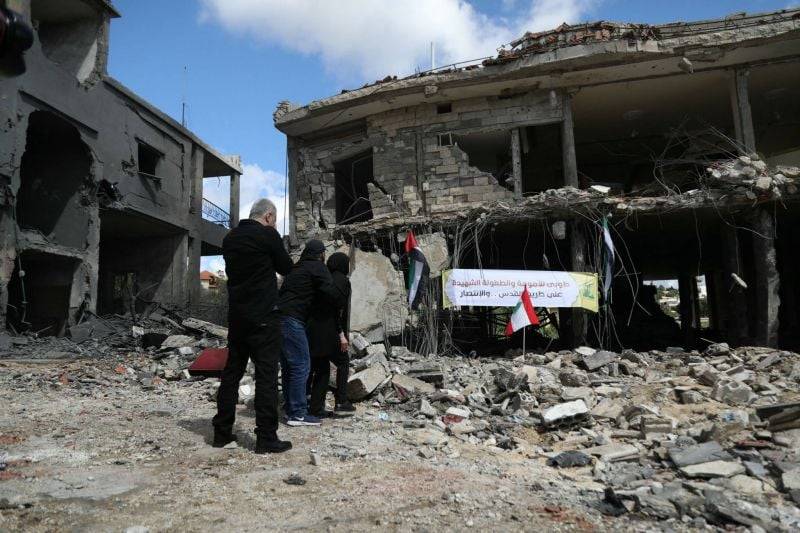 In south Lebanon, war keeps pace with Gaza negotiations In south Lebanon, war keeps pace with Gaza negotiations
