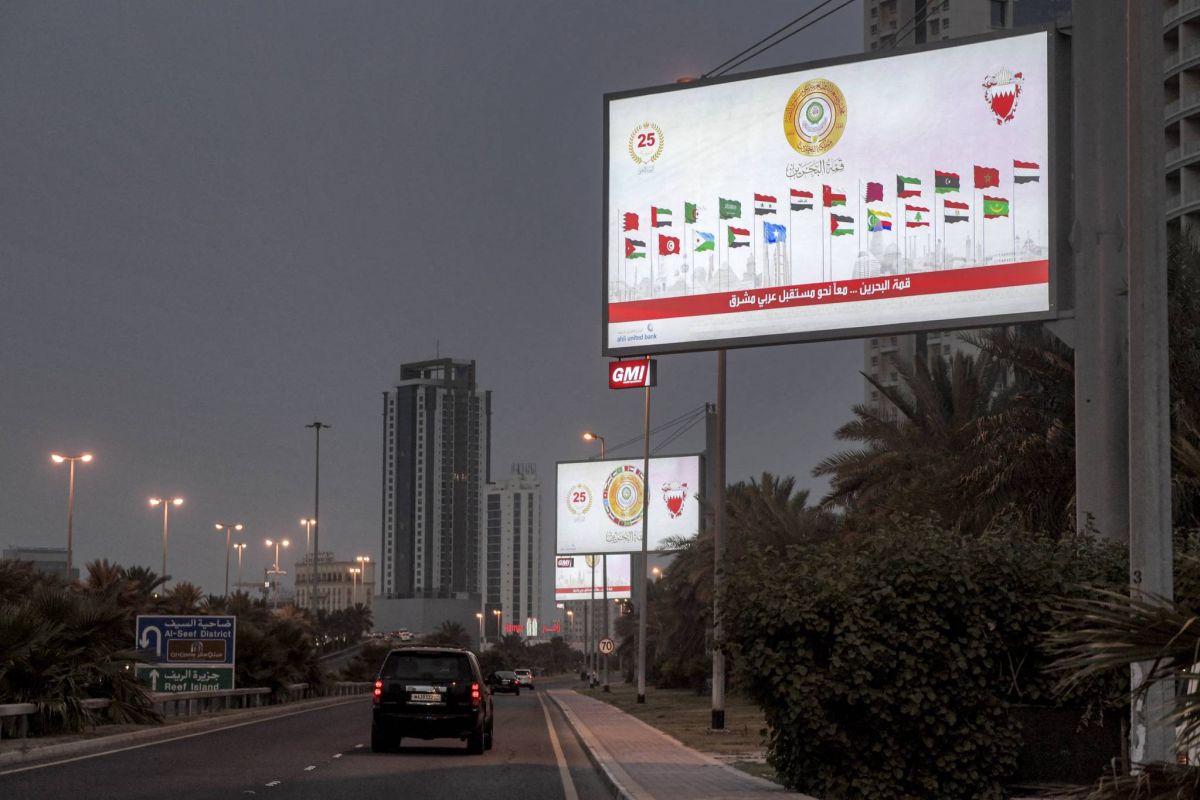 Bahrain calls for Mideast peace conference at Gaza-focused Arab League