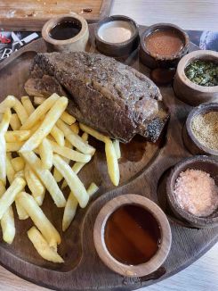 Short Rib at Carneo restaurant (Photo: Cordon Courtine/L'Orient Today, 2024)