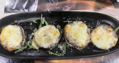 Stuffed mushrooms at Carneo restaurant (Photo: Cordon Courtine/L'Orient Today, 2024)