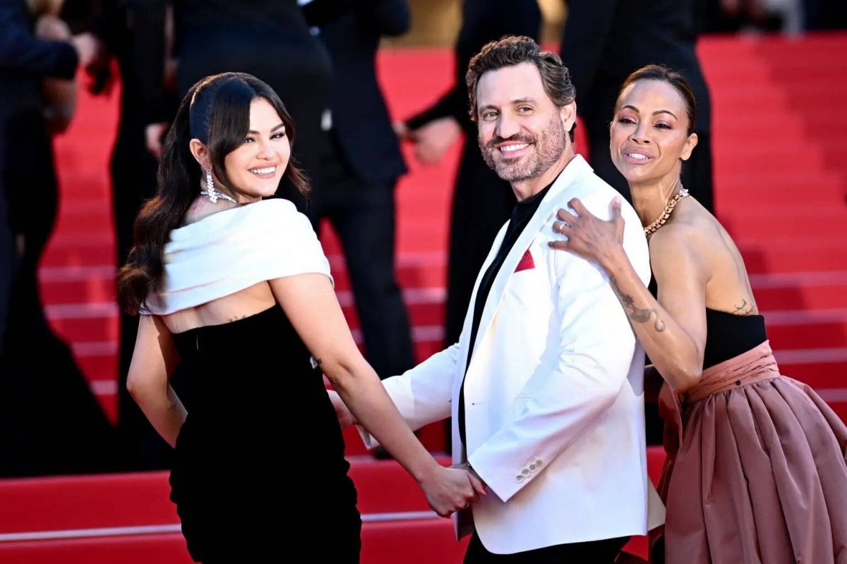 Jour 6 : « Raïssi qui ? Et Selena Gomez alors ? » Jour 6 : « Raïssi qui ? Et Selena Gomez alors ? »