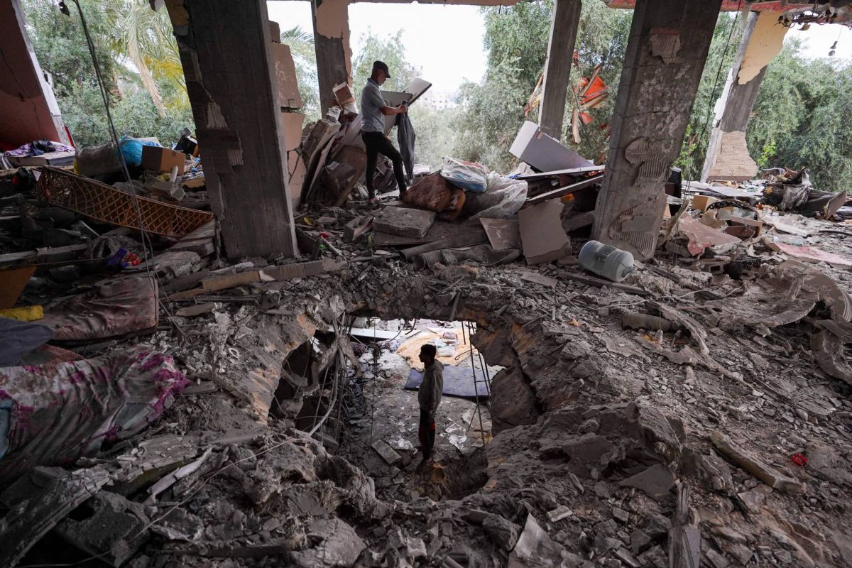 Israel battles Hamas as mediators urge both to accept Gaza truce plan