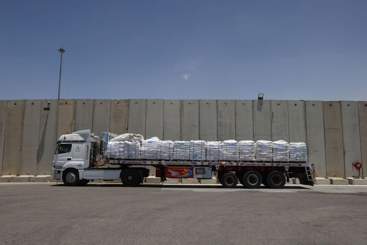 Les convois commerciaux seraient privilégiés à l'entrée de l'aide à Gaza, selon des ONG Les convois commerciaux seraient privilégiés à l'entrée de l'aide à Gaza, selon des ONG