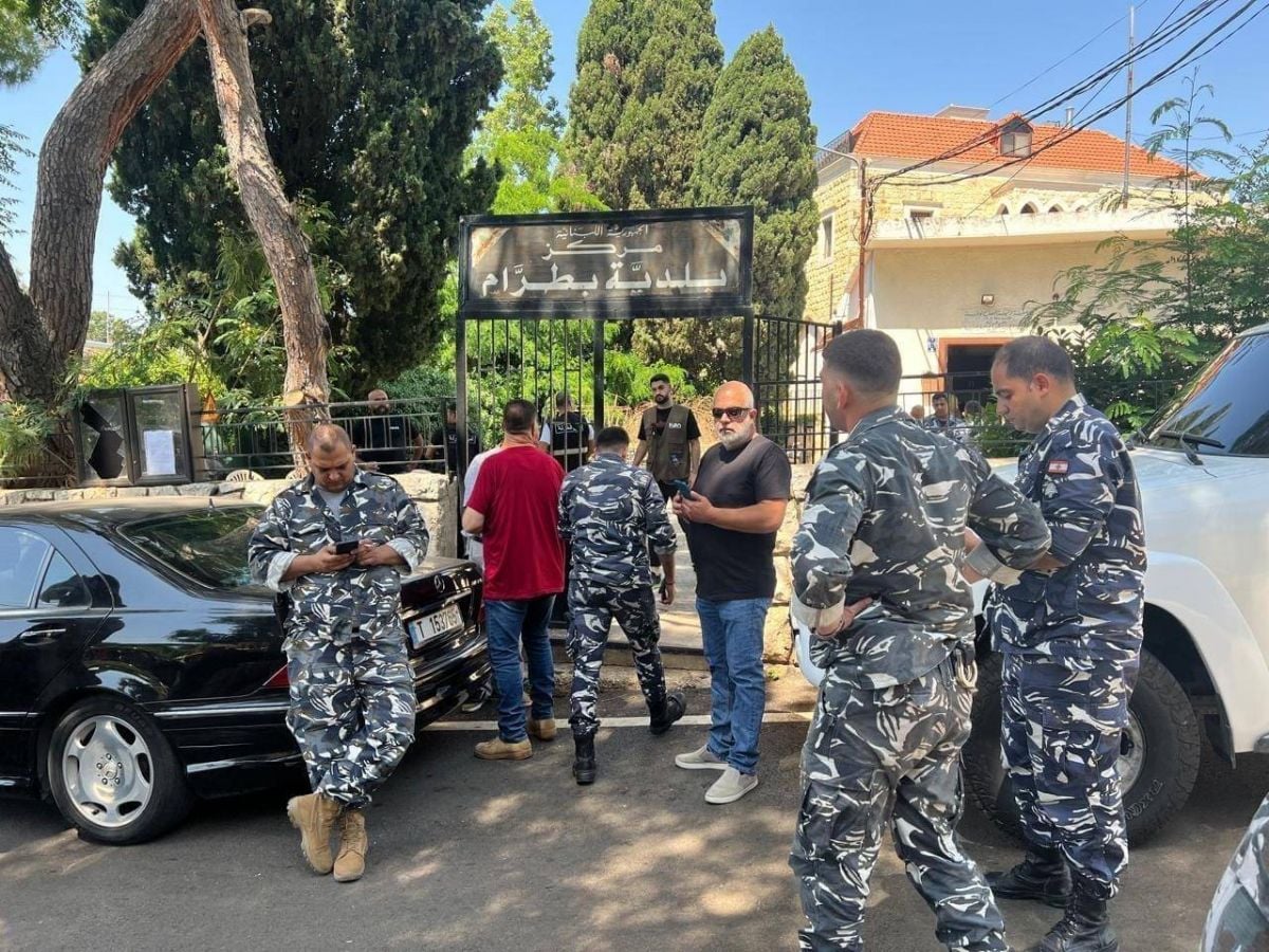State Security goes door-to-door in two northern Lebanese villages to ensure eviction of Syrians