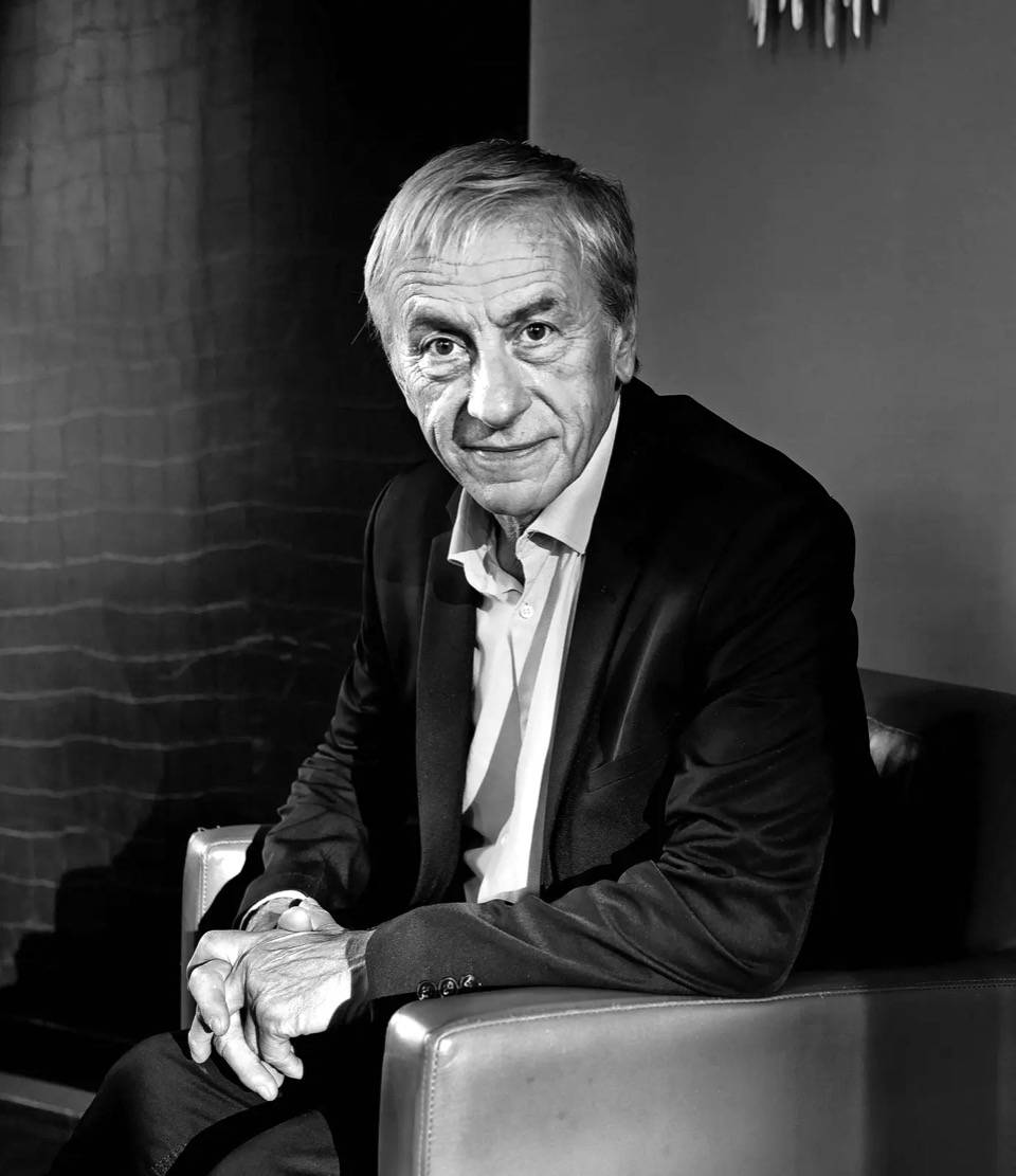Jean-Christophe Rufin fait son coup d’État - L'Orient-Le Jour