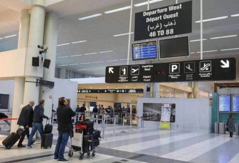 La police déjoue une tentative d'envoi de 150.000 faux dollars vers la Turquie