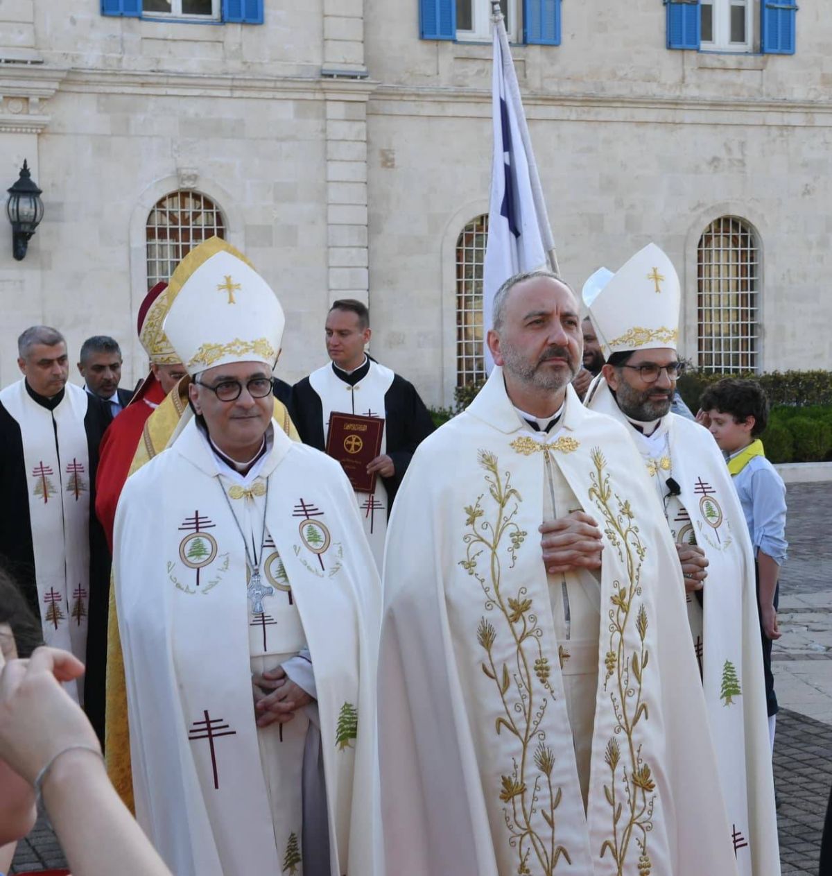 Le secrétaire du dicastère des Églises orientales honoré à Bkerké