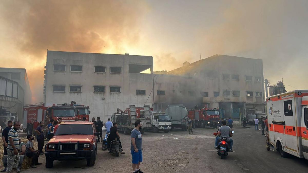 After a two-day battle, Civil Defense extinguishes fire in Choueifat warehouse After a two-day battle, Civil Defense extinguishes fire in Choueifat warehouse
