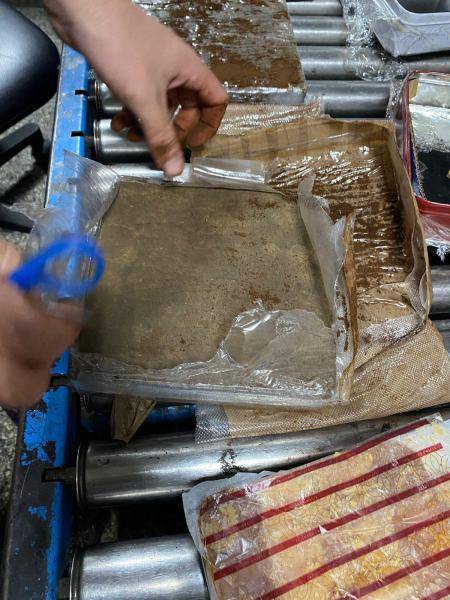 Plus de six kilos de haschisch saisis à l'AIB Plus de six kilos de haschisch saisis à l'AIB