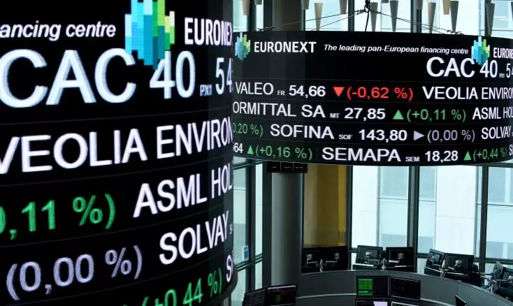 La poussée de l'extrême droite et les législatives anticipées enfoncent le CAC 40