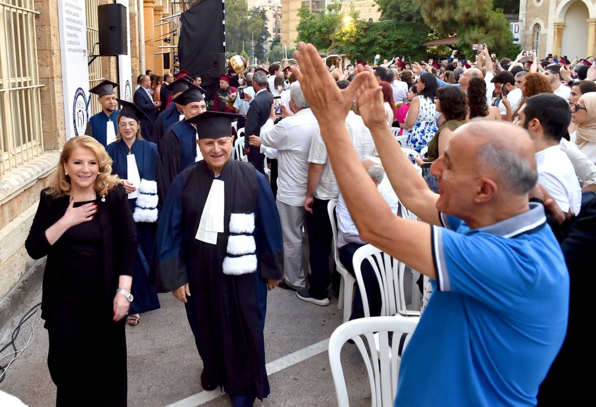 Leila Solh Hamadé parraine la remise des diplômes des étudiants en médecine de l’USJ