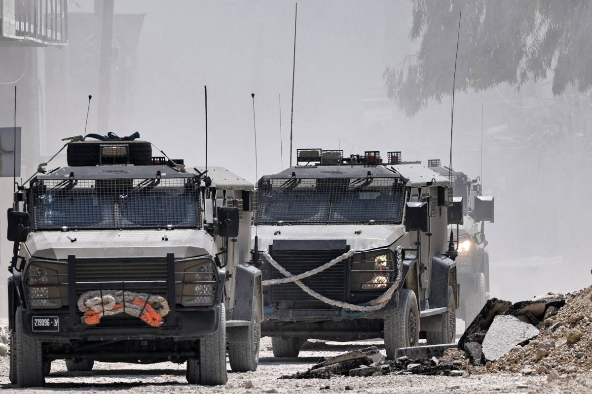 Two more Palestinian men report Israeli army forced them onto jeep Two more Palestinian men report Israeli army forced them onto jeep