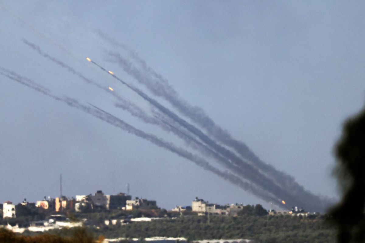 Israel army says Gaza militants fire barrage of '20 projectiles'