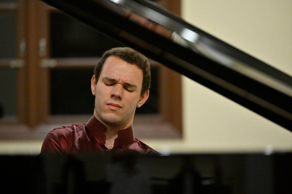 Le pianiste italien Gabriel Strata et son Chopin de coureur de fond
