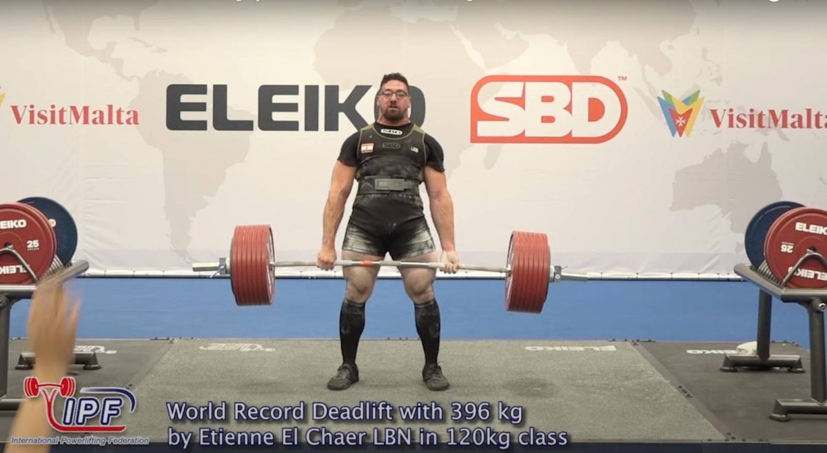 396 kg : l’haltérophile libanais Étienne el-Chaer bat un troisième record du monde