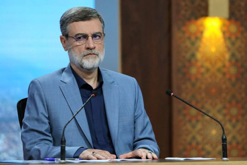 Iran : deux candidats ultraconservateurs se retirent de la course présidentielle