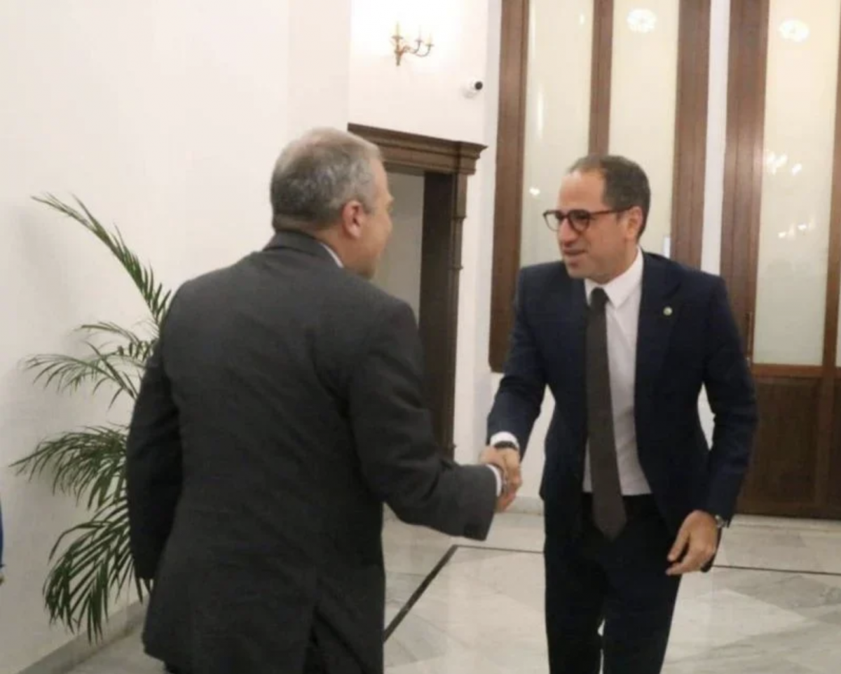Gap widens further between the opposition and Bassil