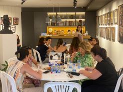 Laudy leads her art therapy session. (Credit: Marguerita Sejaan/L'Orient Today)