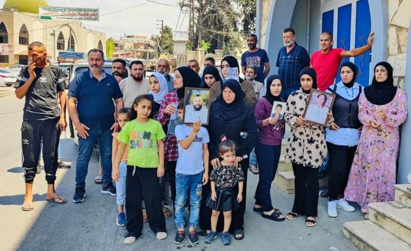 Des proches de migrants libanais détenus à Chypre manifestent au Akkar Des proches de migrants libanais détenus à Chypre manifestent au Akkar