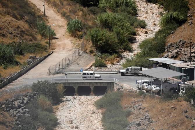Un véhicule de l'armée libanaise touché par des tirs israéliens