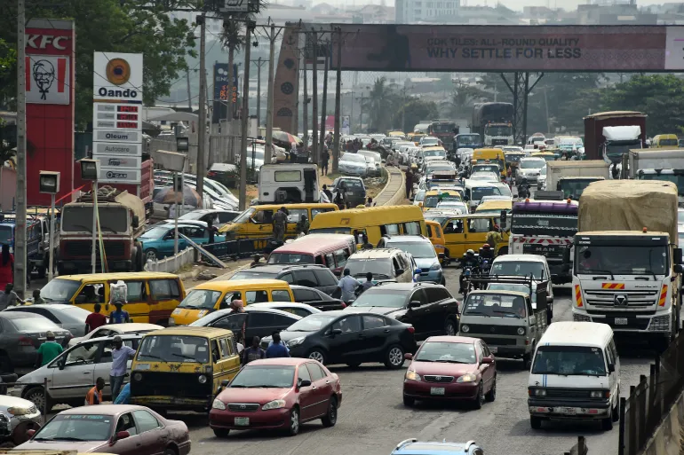 Nigeria: le président double le salaire minimum public
