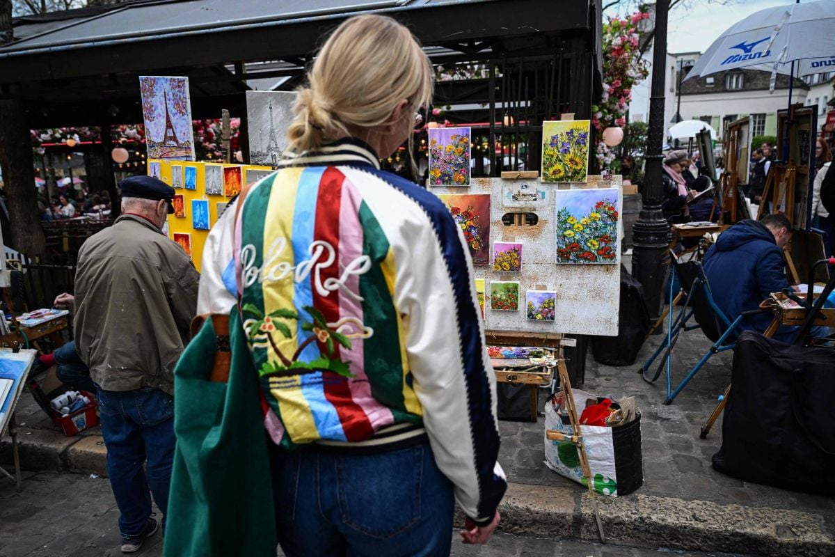 À Montmartre, artistes et restaurateurs se languissent des touristes