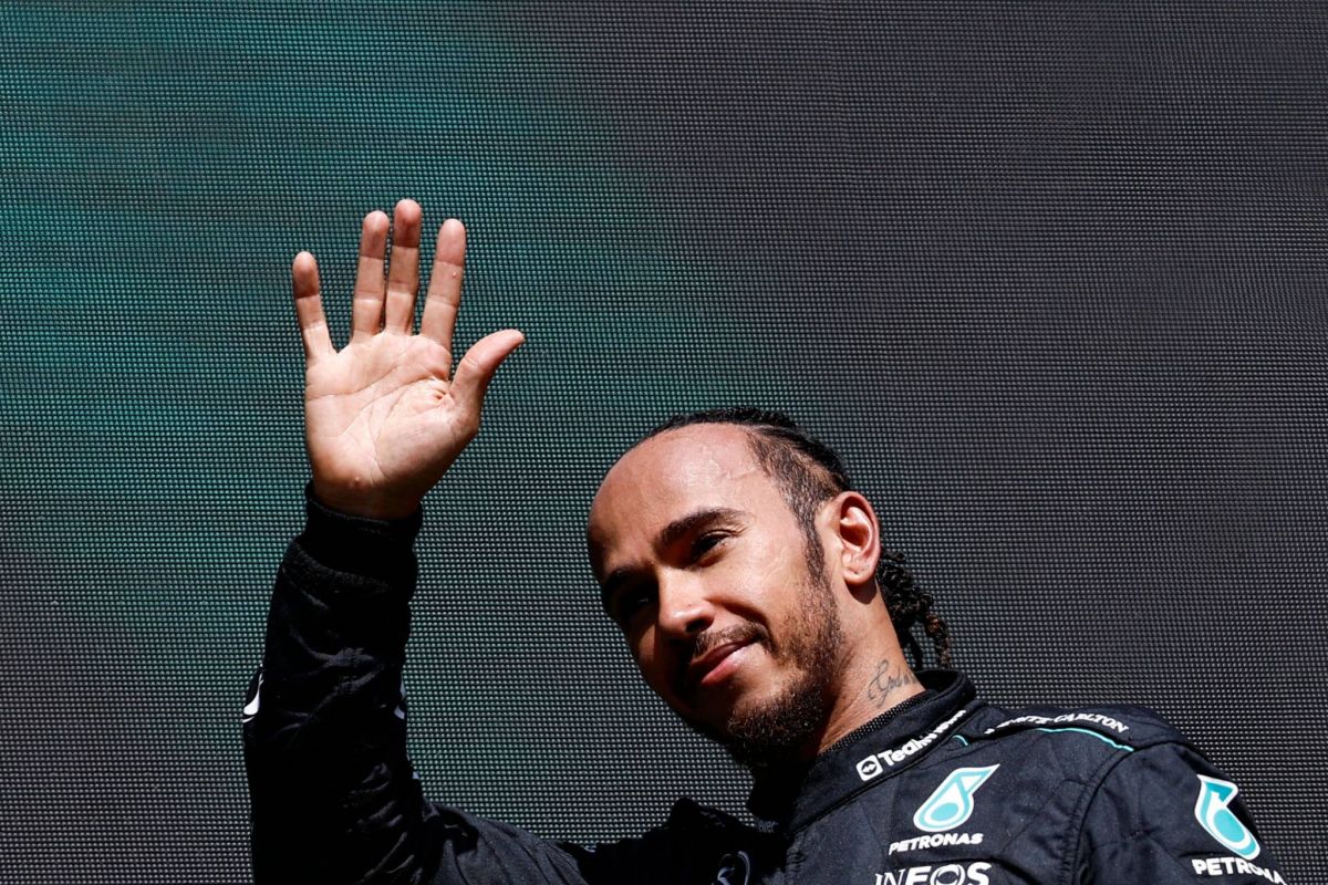 Vainqueur en Belgique mais disqualifié, Russell cède sa victoire à Hamilton