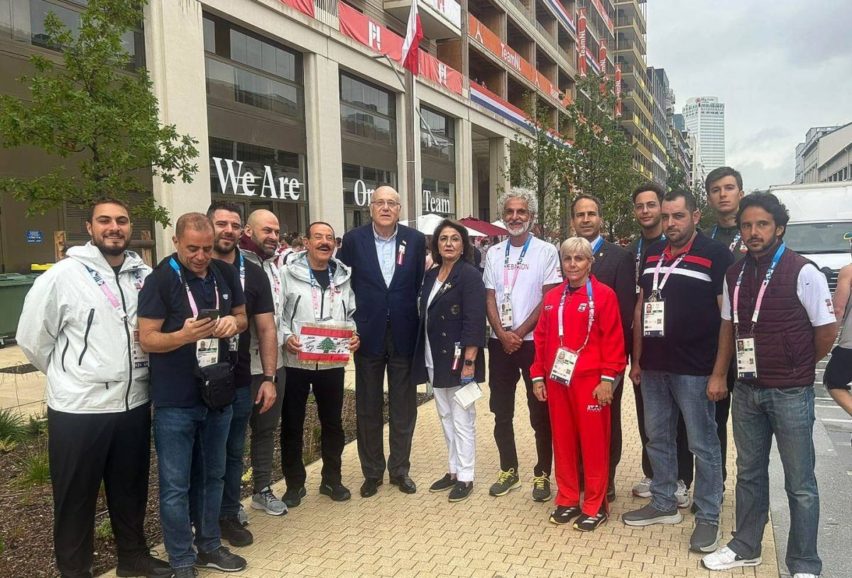Mikati rend visite à la délégation libanaise au village olympique