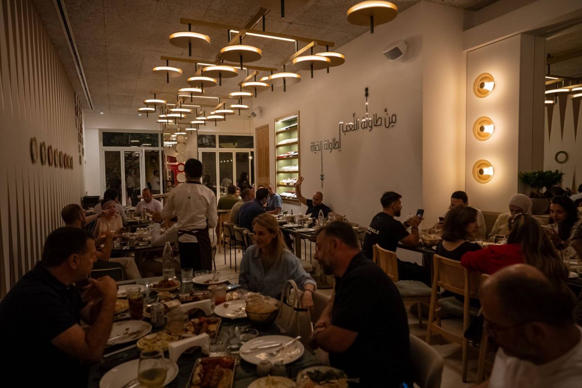 LAM redéfinit la culture du grill libanais à Mar Mikhaël