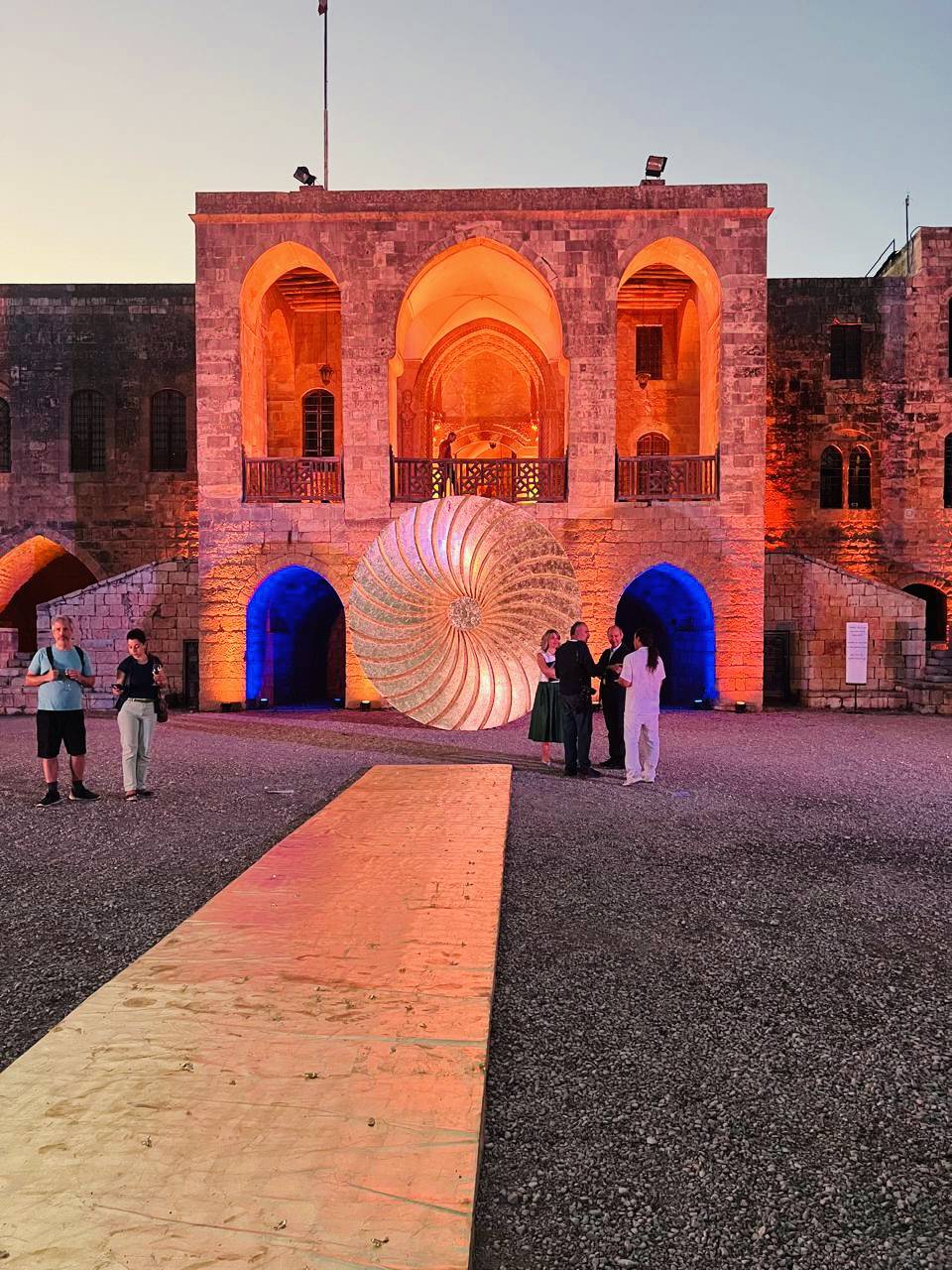 À Beiteddine, Zad Moultaka, Abdel-Hamid Baalbaki et les autres entrent au palais
