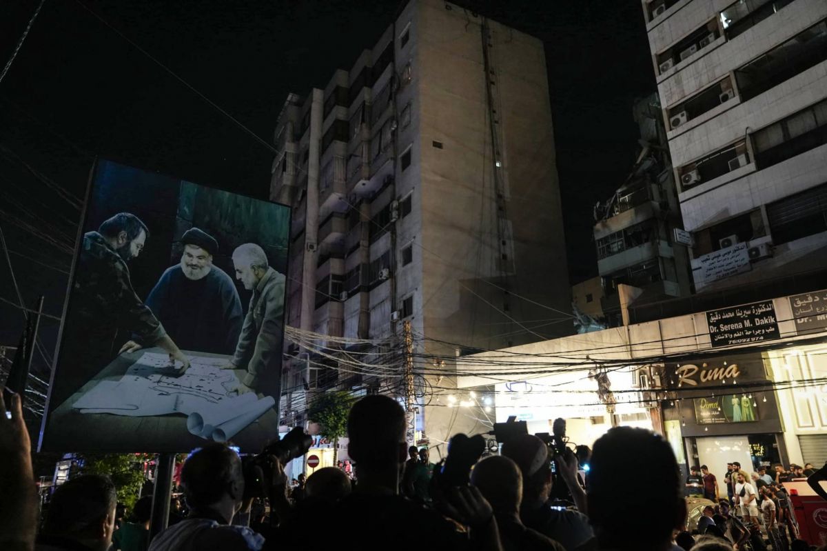 After the strike, tense crowds and tight security in Haret Hreik