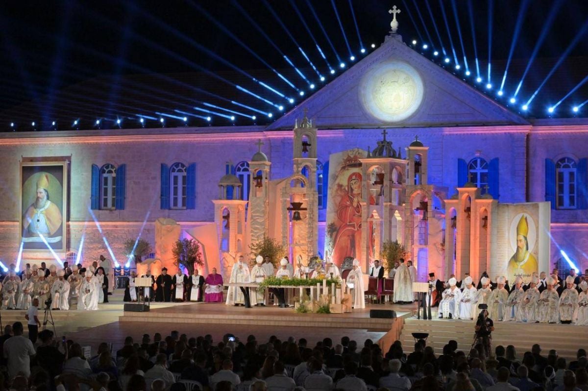 Cérémonie grandiose pour la béatification du patriarche Stéphane Doueihy à Bkerké