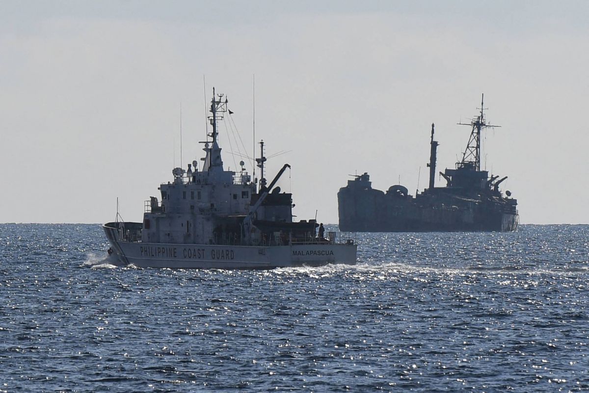 Pékin mène un exercice militaire près d'un récif disputé avec les Philippines