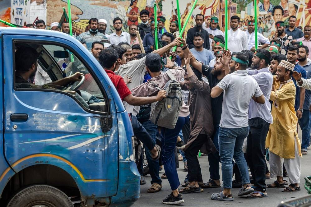 Un rassemblement pro-Hasina empêché, l'ONU va enquêter sur la répression des manifestations
