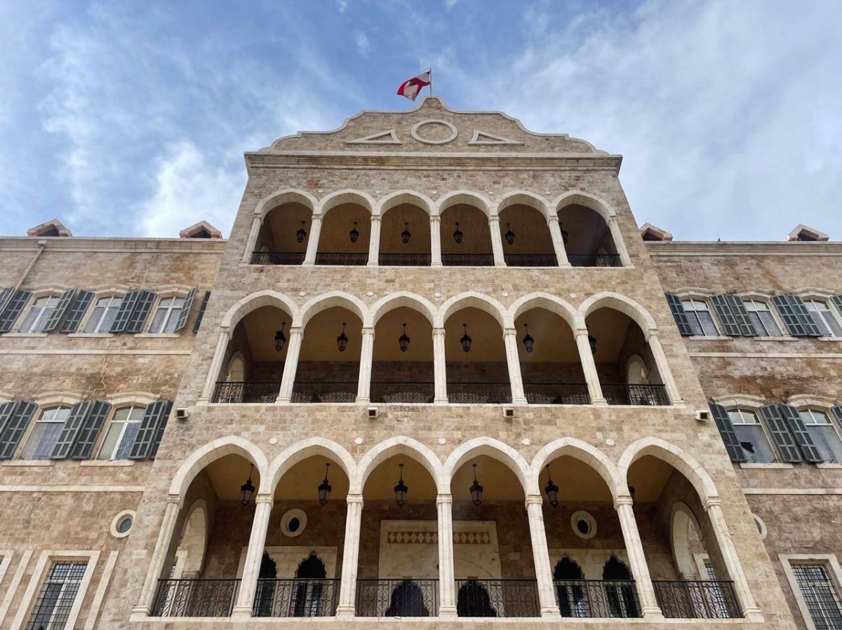 Mikati condamne la frappe israélienne sur une école samedi dernier, en entame du Conseil des ministres Mikati condamne la frappe israélienne sur une école samedi dernier, en entame du Conseil des ministres