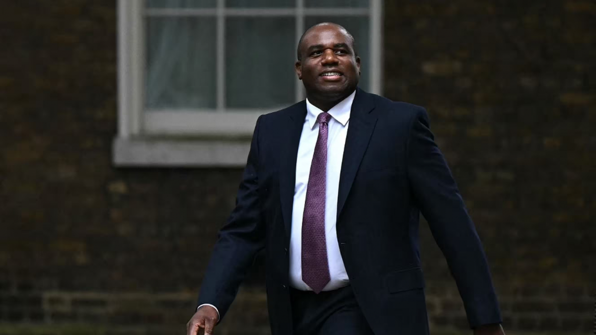 « Les combats doivent cesser maintenant », insiste David Lammy lors d'un entretien au téléphone avec Mikati