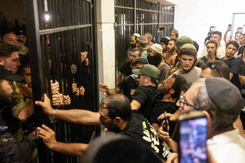 Torture : ce que les émeutes de Sde Teiman disent de l’état de la société israélienne Torture : ce que les émeutes de Sde Teiman disent de l’état de la société israélienne