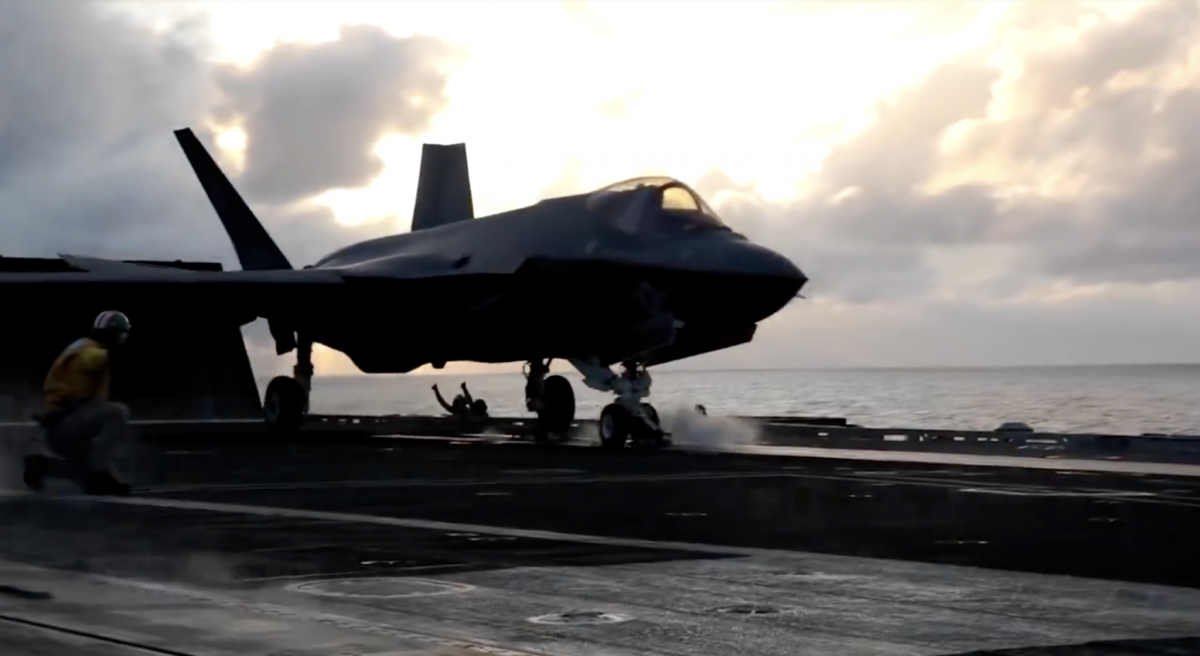 US aircraft carrier arrives in Middle East