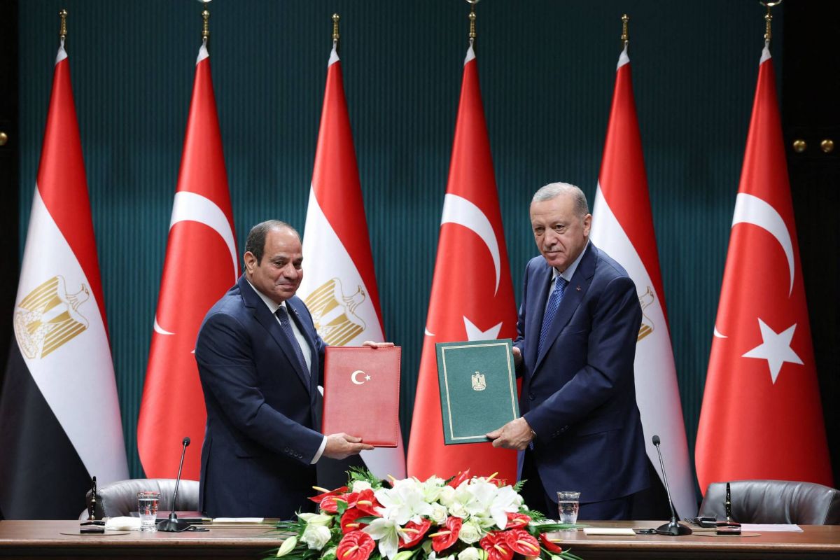 Avec la visite inédite de Sissi à Ankara, le réchauffement Égypte-Turquie s’accélère