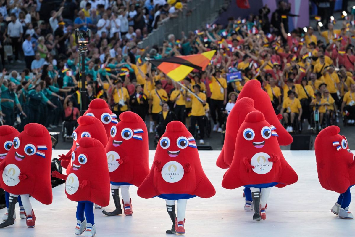 La mascotte Phryge, médaille d'or des produits dérivés de Paris 2024