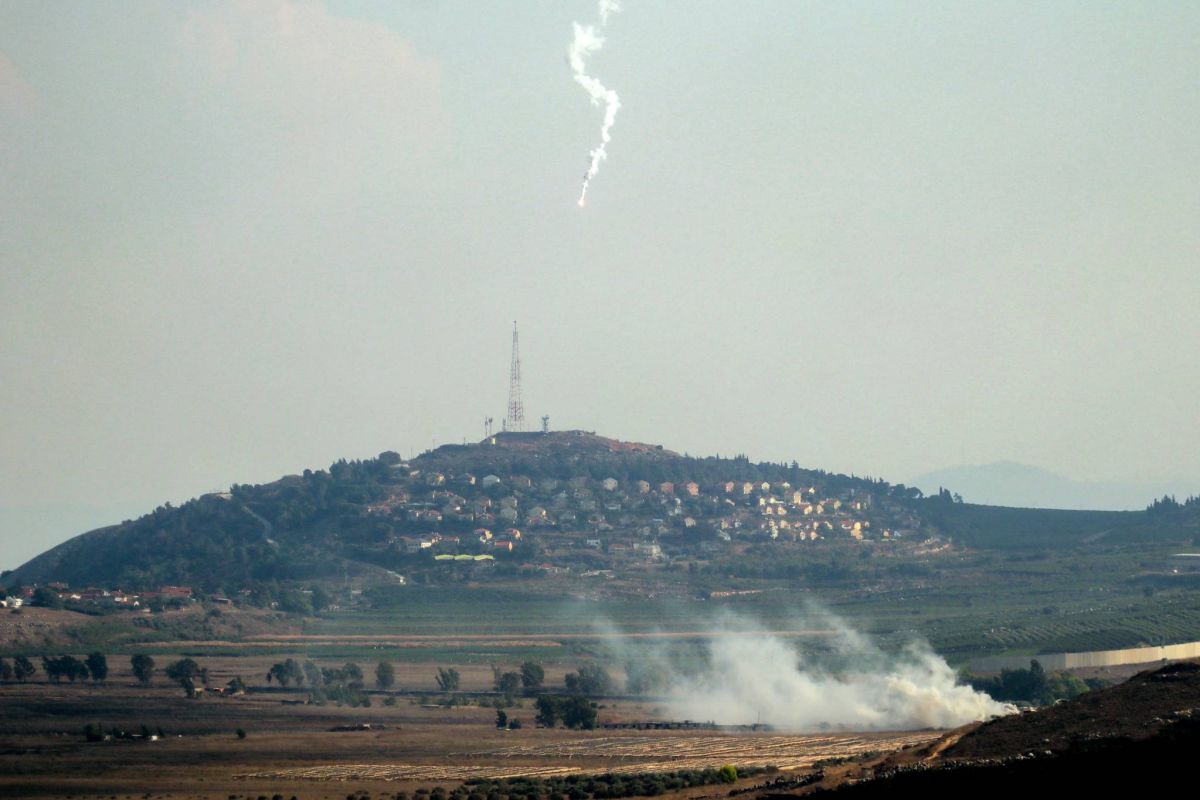Le Hezbollah tire des roquettes, Israël réplique par des frappes dans le sud du Liban