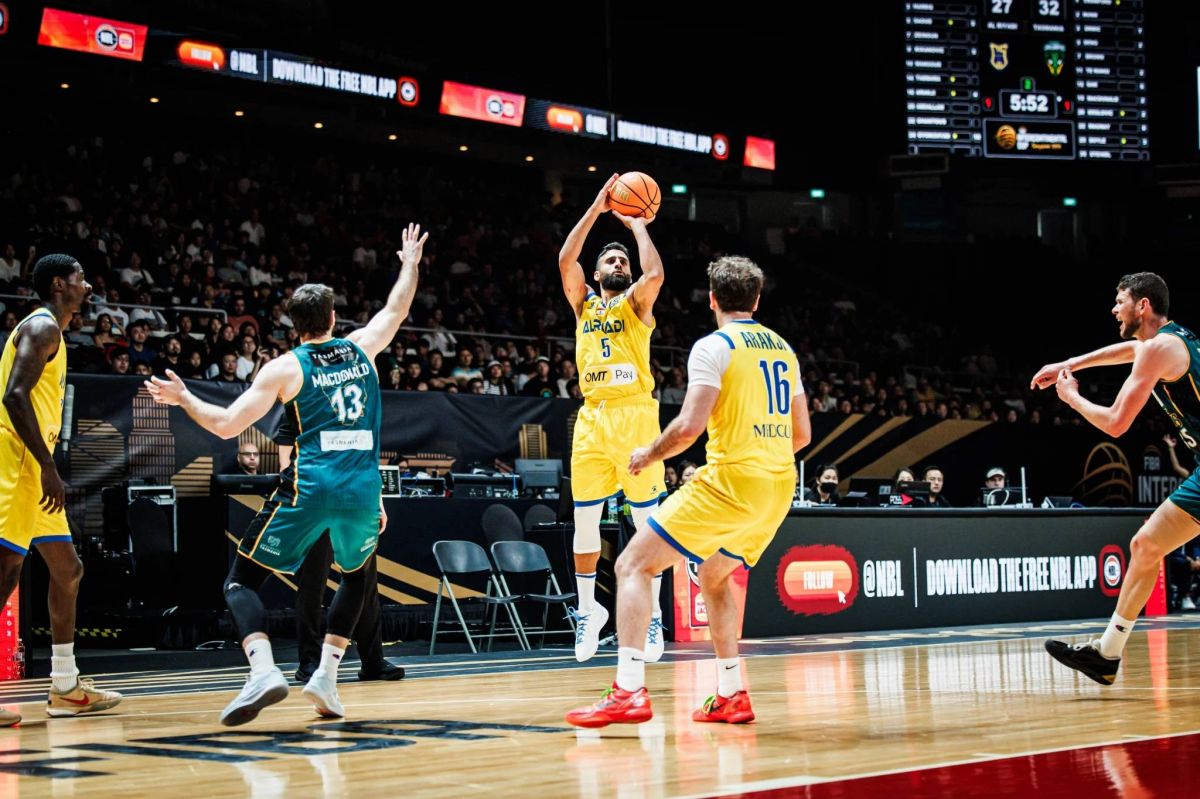 Battu sur le fil par les Tasmania JackJumpers, Riyadi termine à la 4e place de la Coupe intercontinentale Battu sur le fil par les Tasmania JackJumpers, Riyadi termine à la 4e place de la Coupe intercontinentale