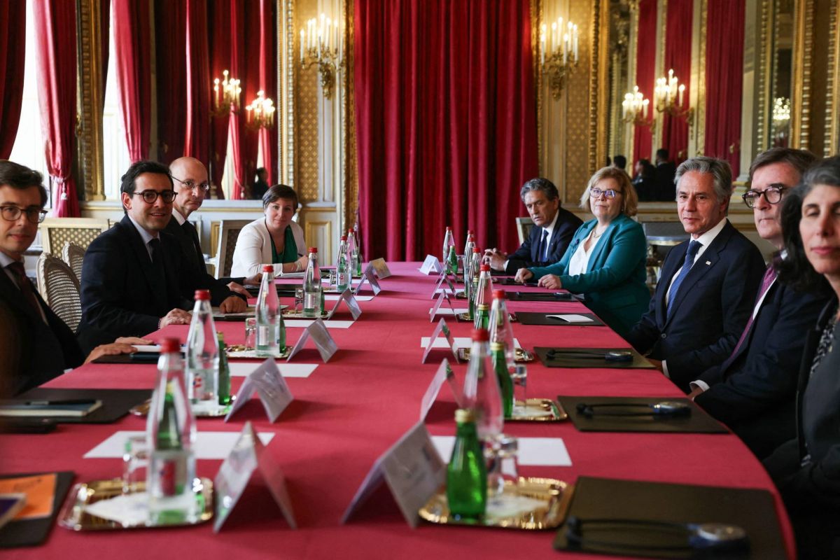 French and US heads of diplomacy call for de-escalation French and US heads of diplomacy call for de-escalation