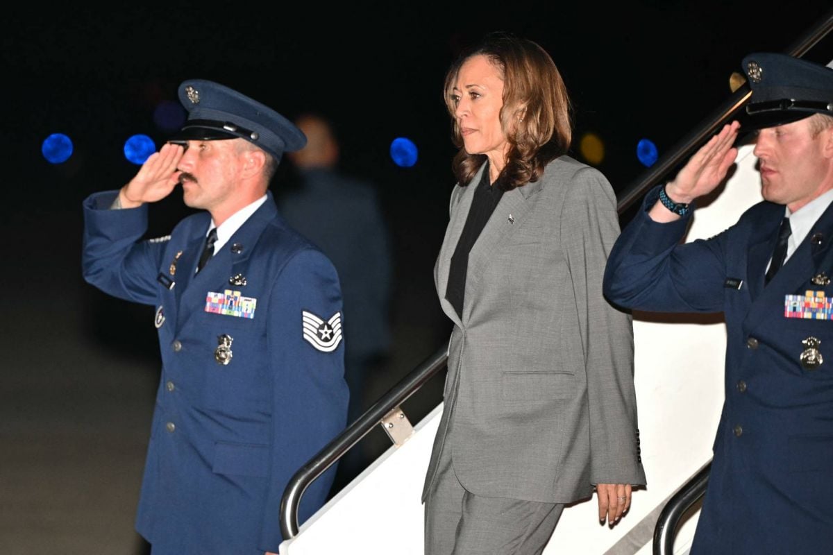 Harris attaque Trump comme 
