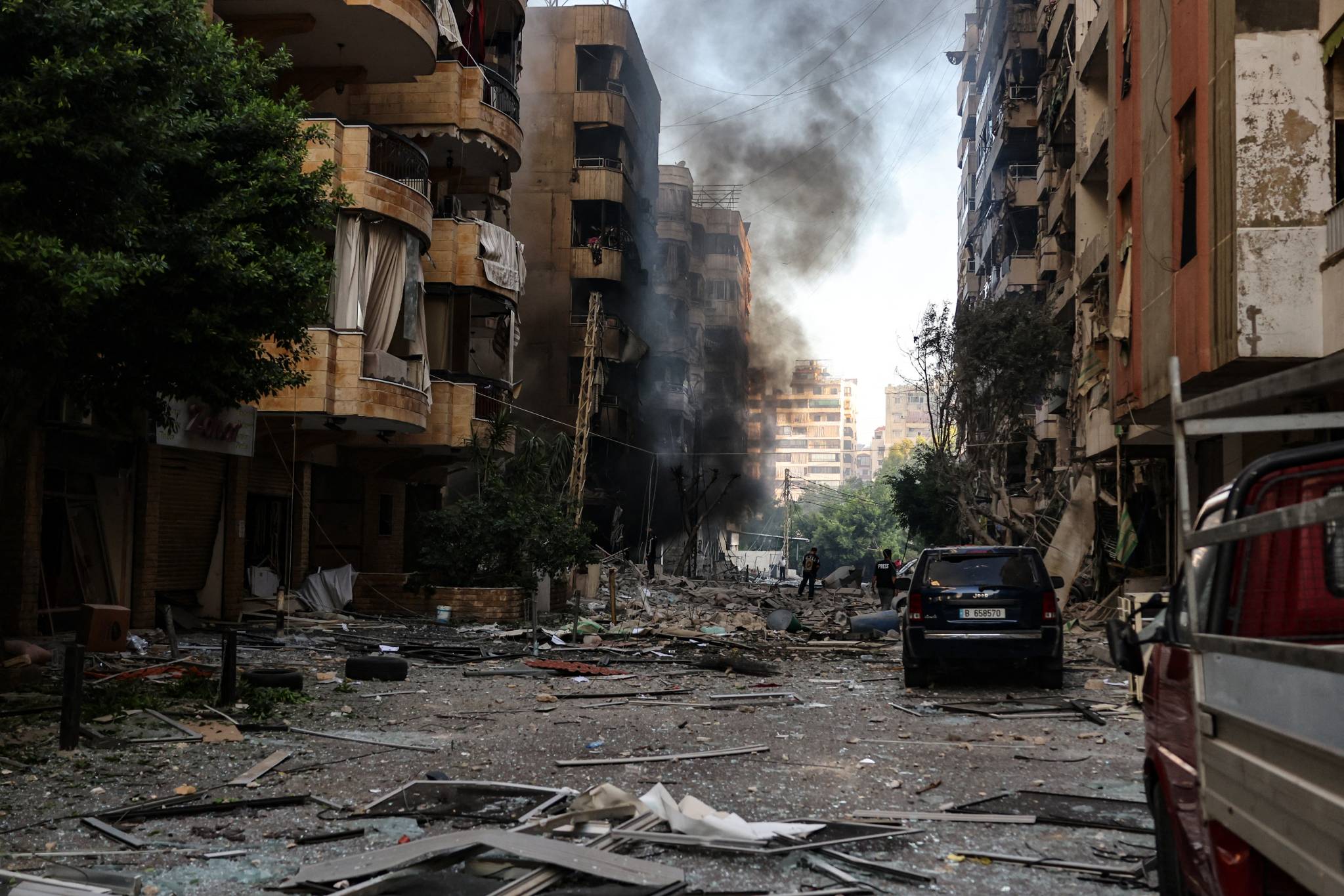 Les destructions sont massives. Le premier raid israélien de vendredi à 18h30, le plus massif, aurait aplati six immeubles. Anwar Amro/AFP