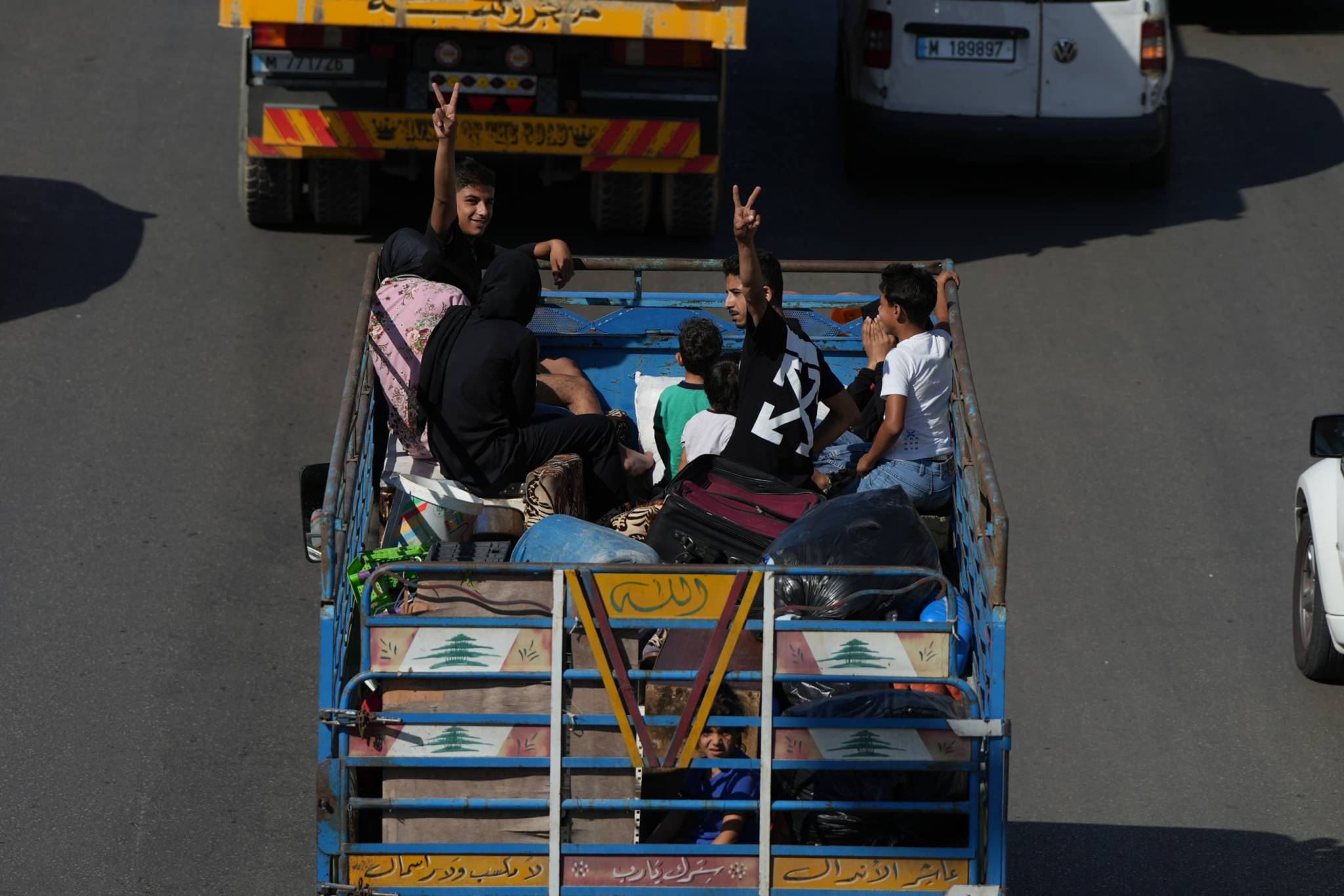Des réfugiés fuyant dans un camion. Mohammad Yassine/OLJ