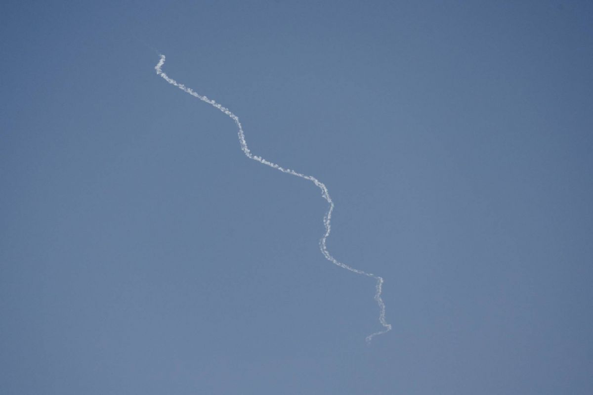 Ce que l'on sait du premier missile balistique tiré par le Hezbollah en direction de Tel-Aviv Ce que l'on sait du premier missile balistique tiré par le Hezbollah en direction de Tel-Aviv