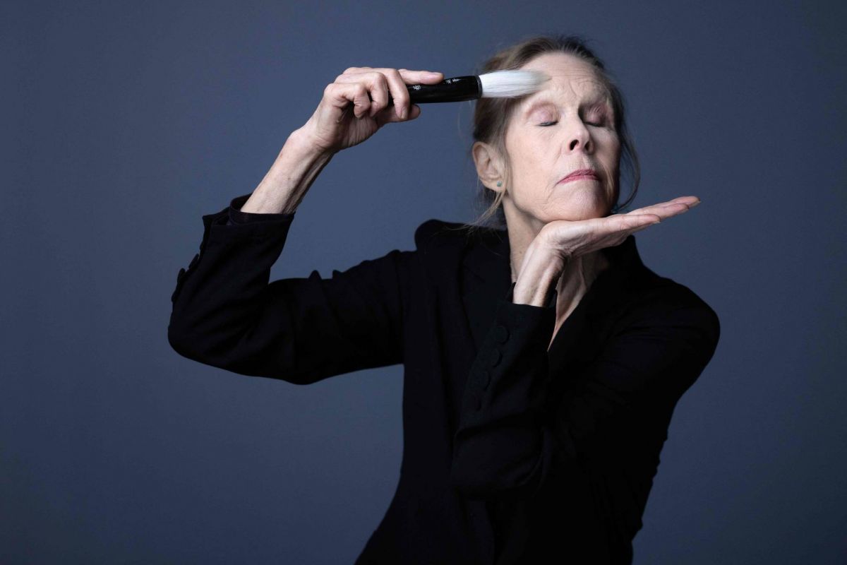 La chorégraphe Carolyn Carlson se voit écrire de la poésie « même à 100 ans ! »