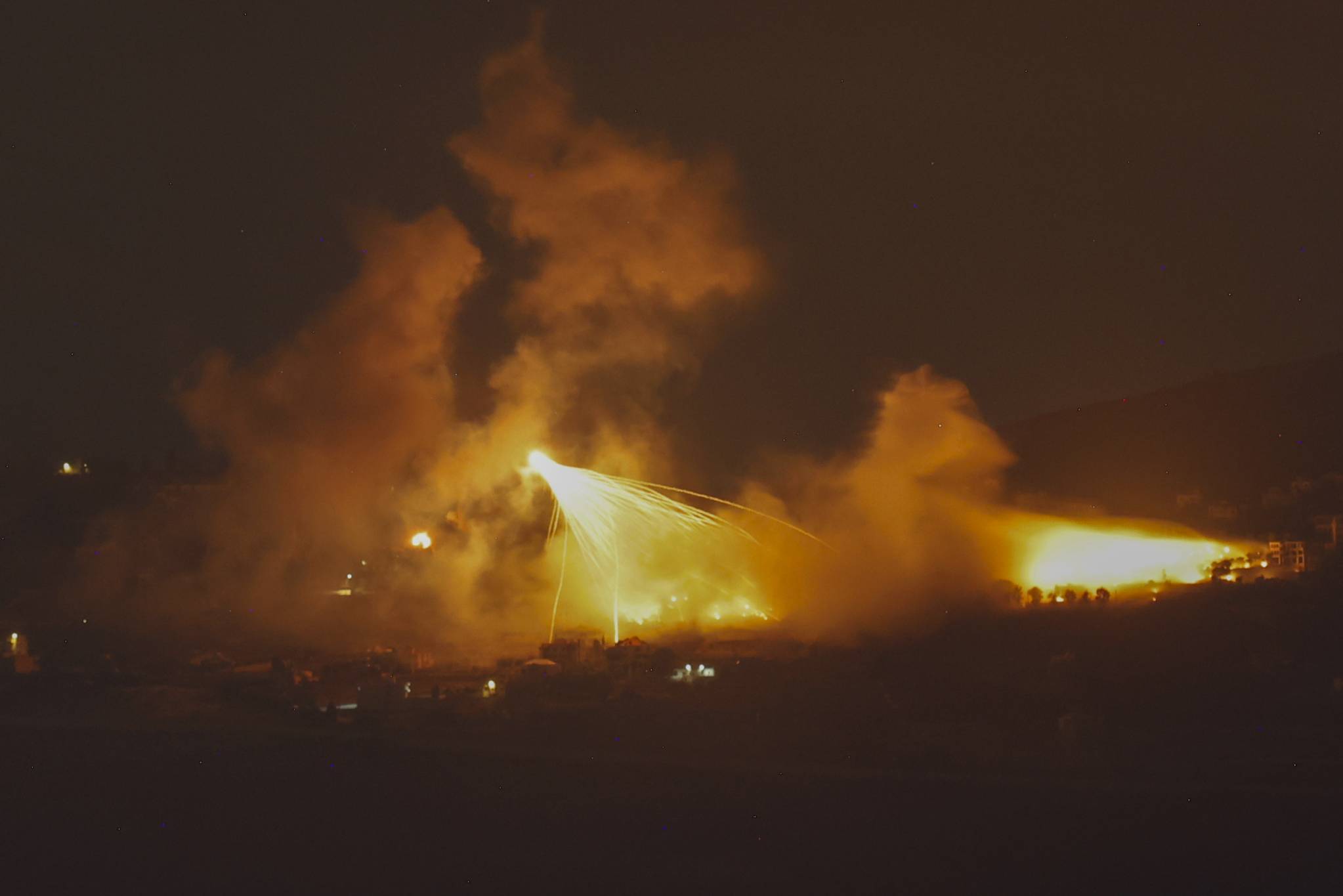 In the early hours of Tuesday morning, the Israeli army carried out incursions into Lebanese territory. (Credit: Jalaa Marey/AFP)